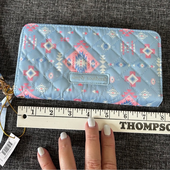 NWT Simply Southern Aztec Phone Wallet Wristlet - Picture 4 of 8